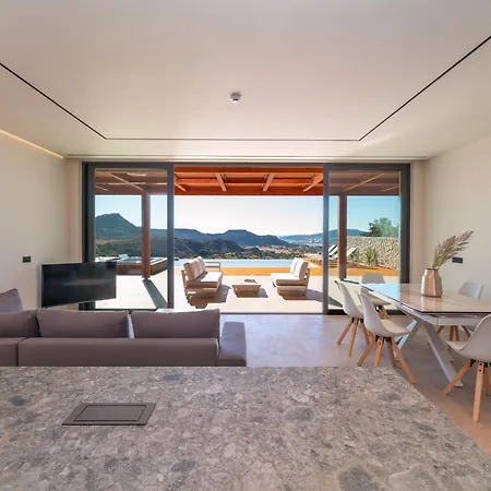 Under The Sun On Faliraki Hill فيلة Kalithies