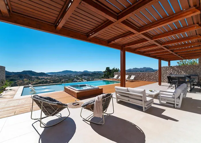 فيلة Under The Sun On Faliraki Hill *