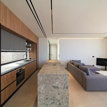 Under The Sun On Faliraki Hill 빌라 Kalithies